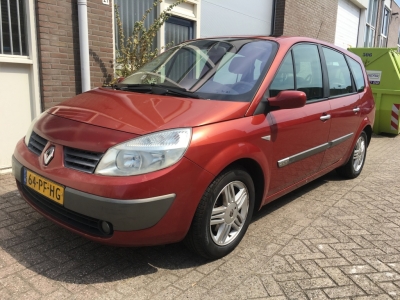 Renault Grand Scénic 2.0-16V Priv.Luxe