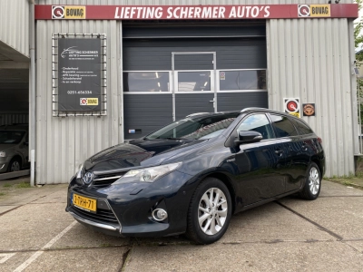 Toyota Auris Touring Sports 1.8 Hybrid Lease+